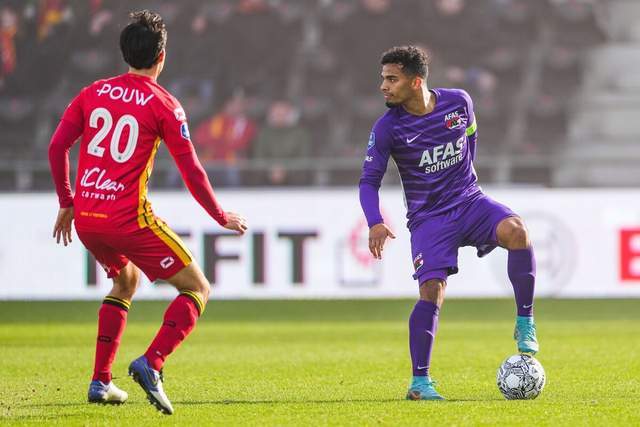 万项为红星U19打进塞U19首球